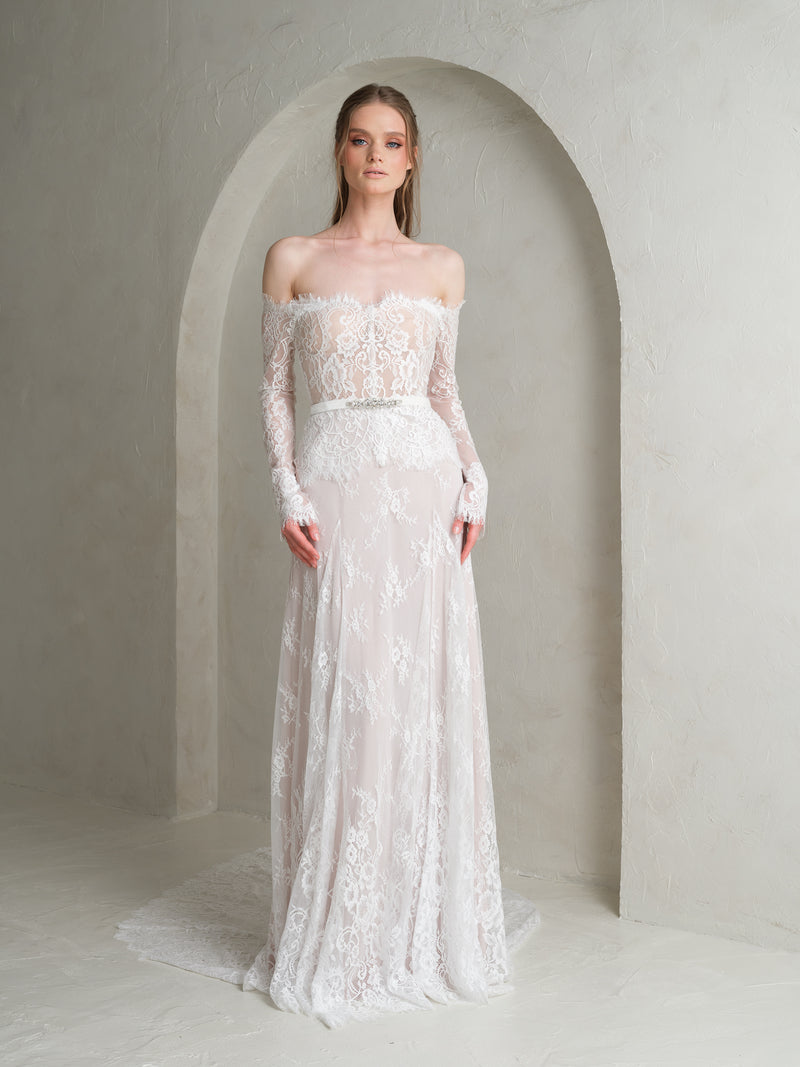 kāzu kleita ar mežģīnēm Rīgā La Luna Bridal salons

minimālisma kāzu kleita dizainera Katya Katya kolekcija

boho stila līgavas kleita pielaikošanā Rīgas kāzu salonā
nāriņas silueta kāzu kleita
minimalistiska kāzu kleita ligavai
mežģīņu kāzu kleita klasiskai līgavai