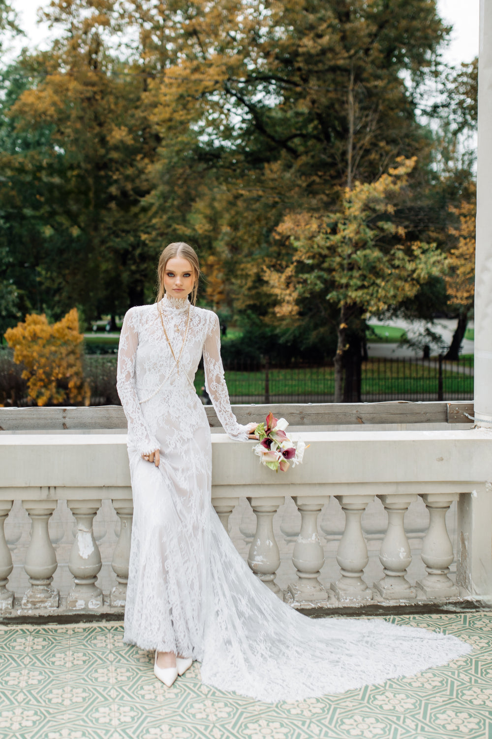 Eleganta mežģiņu kāzu kleita nāriņas kazu kleita no salona La Luna bridal Alberta iela 1