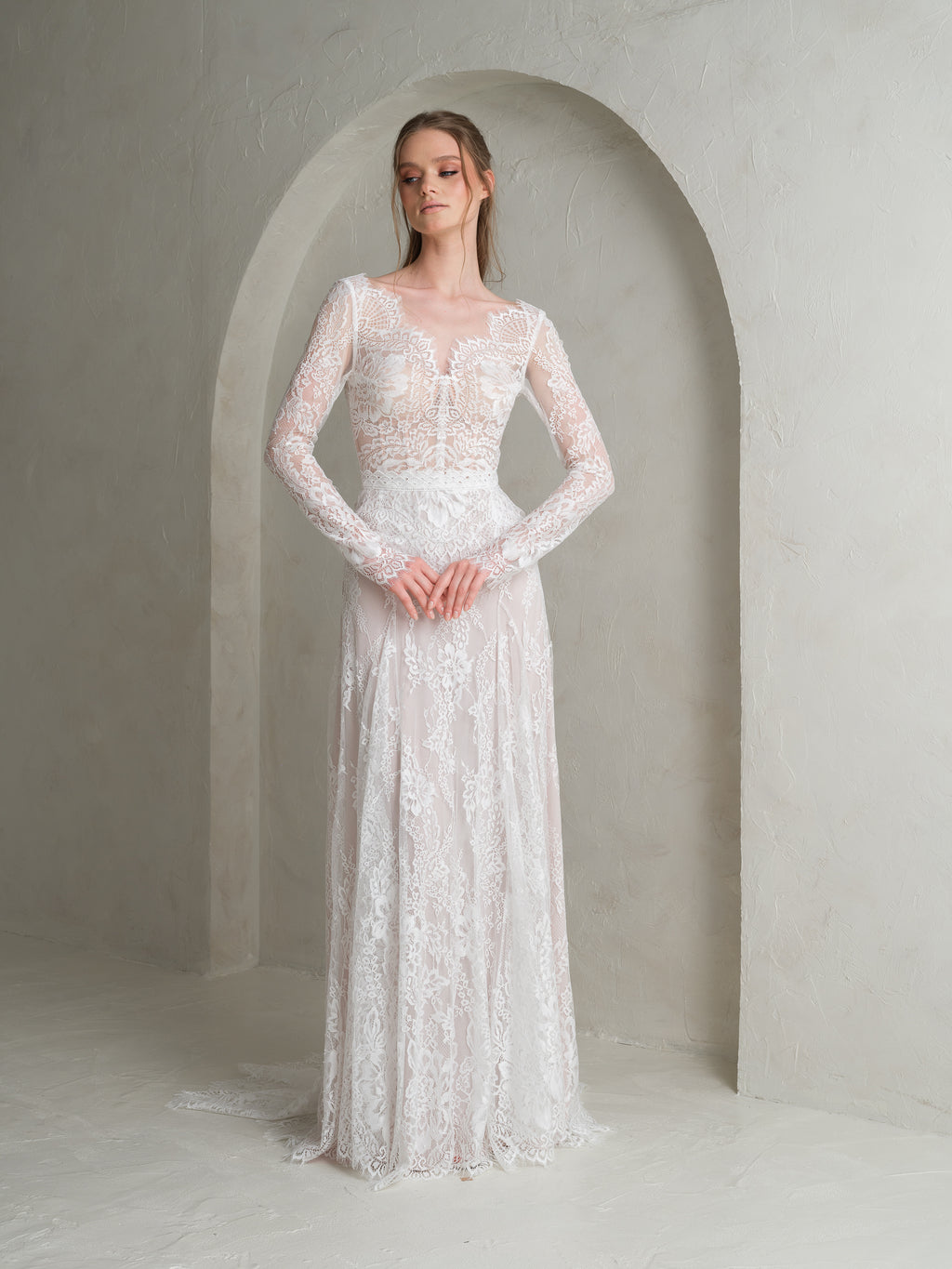 kāzu kleita ar mežģīnēm Rīgā La Luna Bridal salons

minimālisma kāzu kleita dizainera Katya Katya kolekcija

boho stila līgavas kleita pielaikošanā Rīgas kāzu salonā
nāriņas silueta kāzu kleita
minimalistiska kāzu kleita ligavai
mežģīņu kāzu kleita klasiskai līgavai